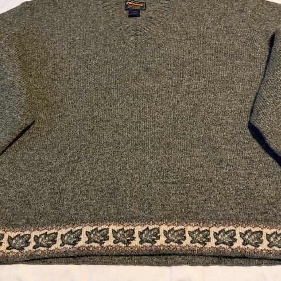 Woolrich V-Neck Sweater with Leaf Design - Picture 5 of 6